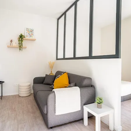 Apartment 06bz - Modern In The Heart Of The Port