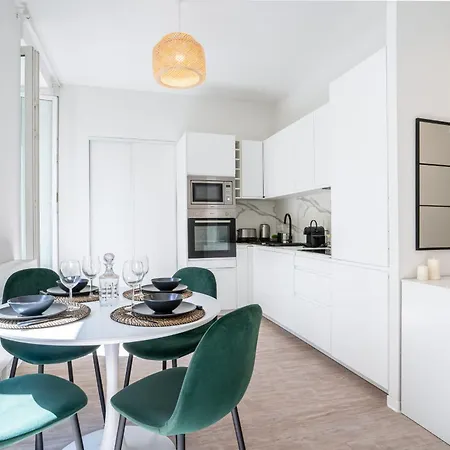 Apartment 06bz - Modern In The Heart Of The Port *